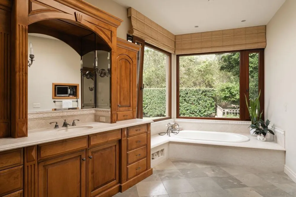 271 Ocean View Ave Del Mar, CA 92014