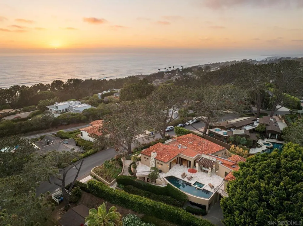 271 Ocean View Ave Del Mar, CA 92014