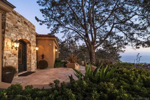 271 Ocean View Ave