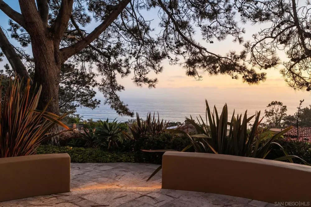271 Ocean View Ave Del Mar, CA 92014