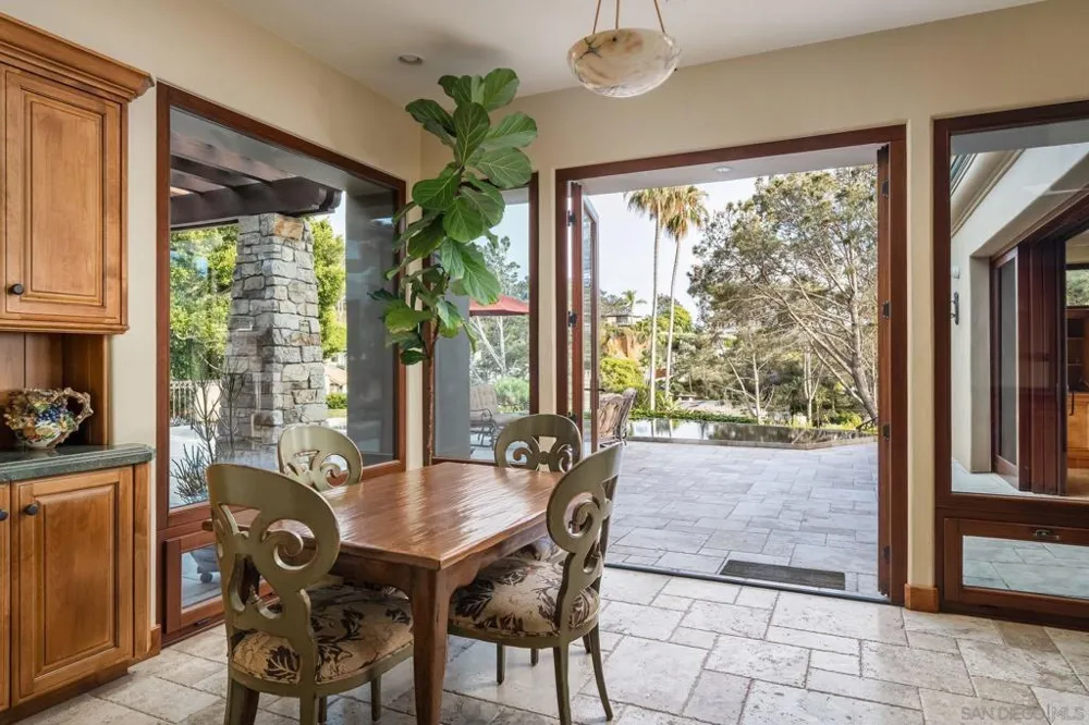 271 Ocean View Ave Del Mar, CA 92014