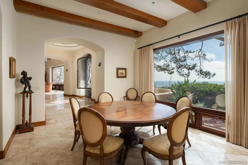 271 Ocean View Ave Del Mar, CA 92014
