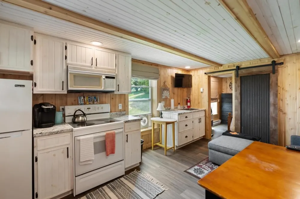 9235 Bailey Road South Arm Township, MI 49727
