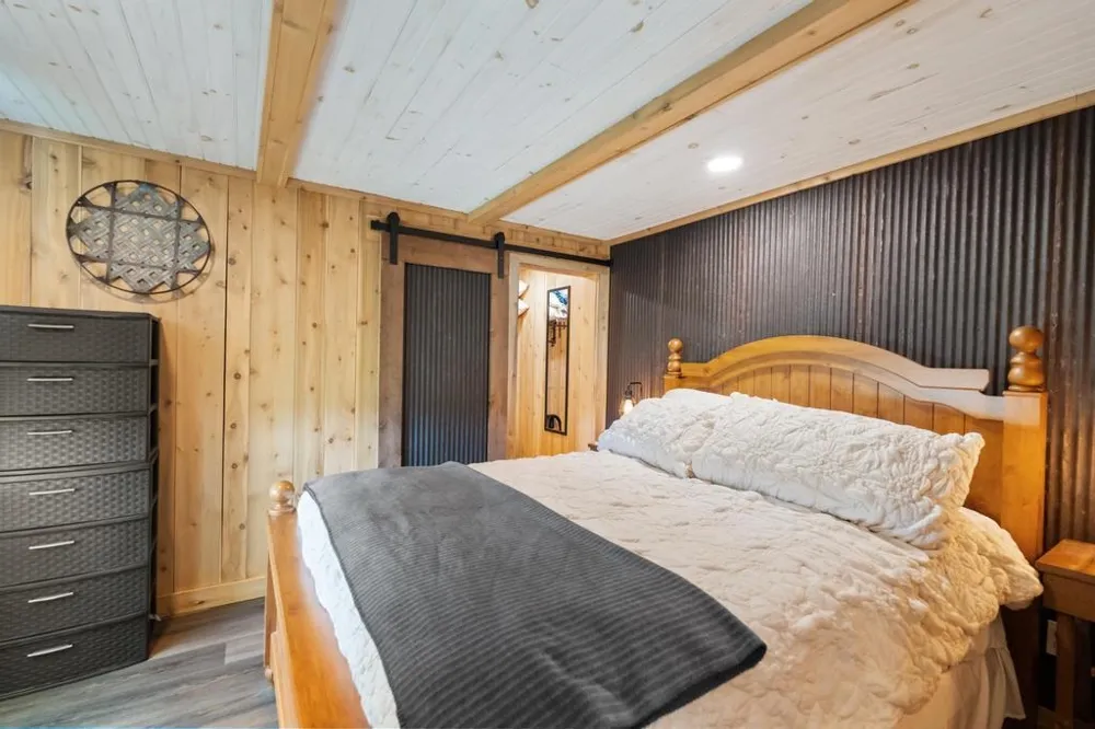 9235 Bailey Road South Arm Township, MI 49727
