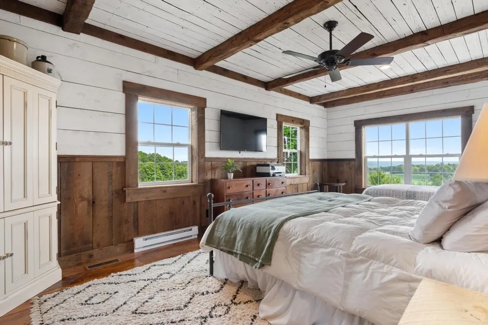 9235 Bailey Road South Arm Township, MI 49727
