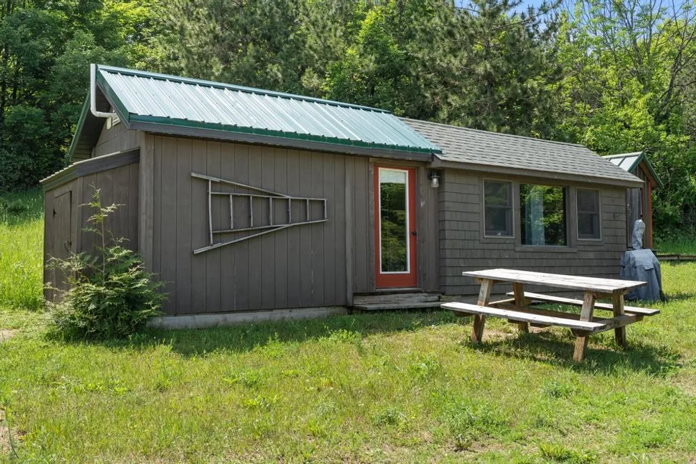 9235 Bailey Road South Arm Township, MI 49727