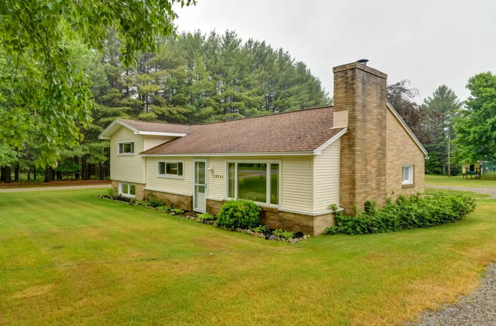 10741 Long Lake Road Long Lake Township, MI 49685