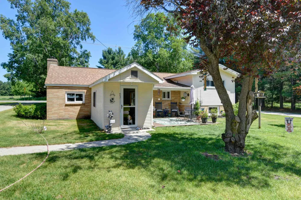 10741 Long Lake Road Long Lake Township, MI 49685