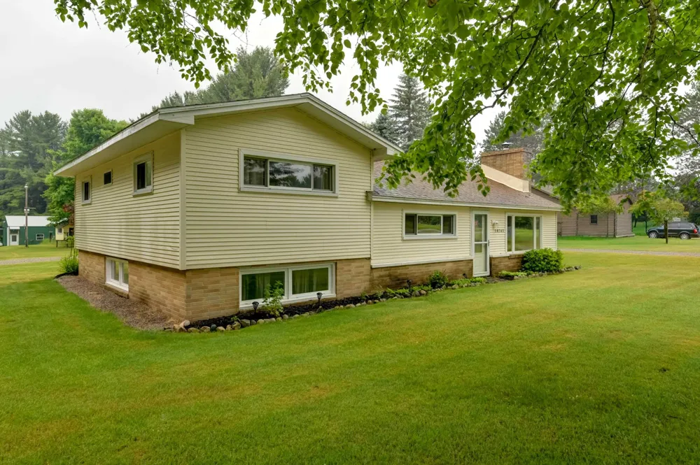 10741 Long Lake Road Long Lake Township, MI 49685
