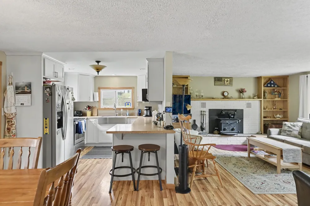 10741 Long Lake Road Long Lake Township, MI 49685
