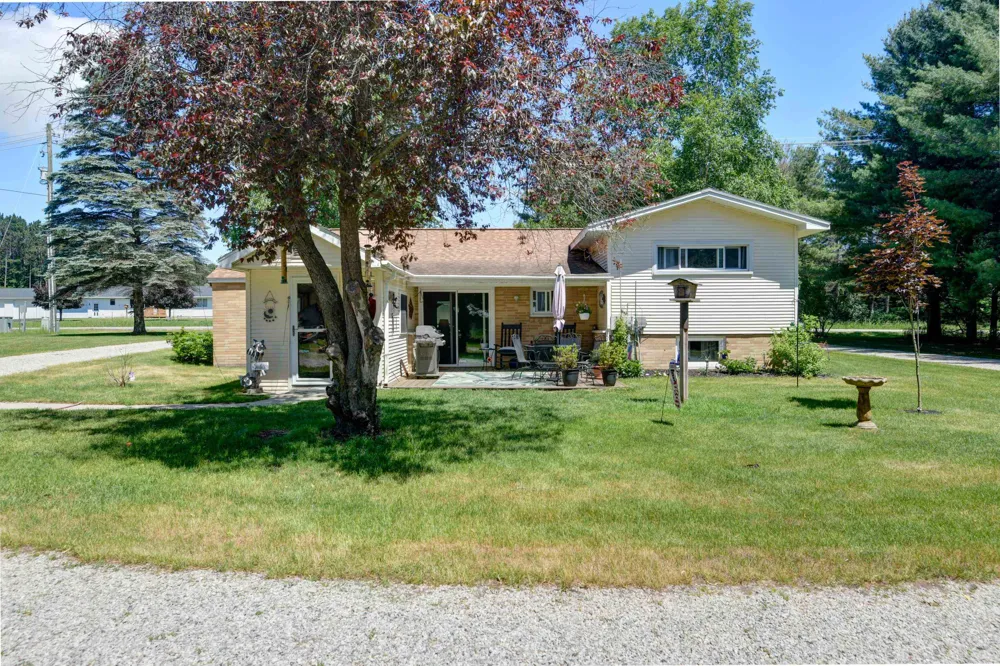 10741 Long Lake Road Long Lake Township, MI 49685