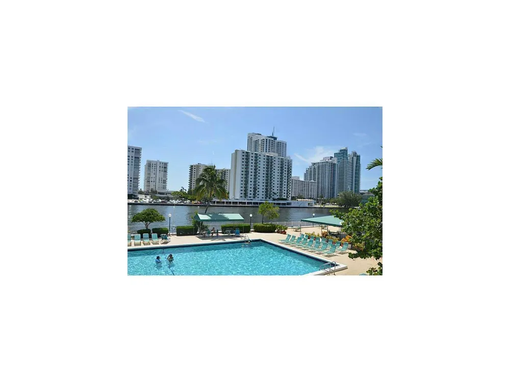 1000 Parkview Drive #507 Hallandale Beach, FL 33009