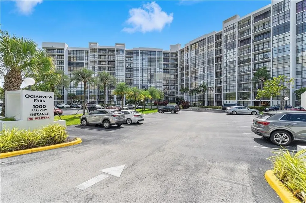 1000 Parkview Drive #507 Hallandale Beach, FL 33009