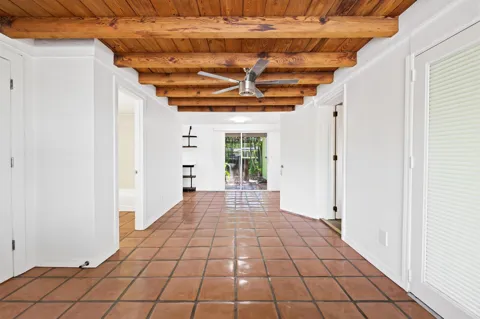 2020 NE 4th Avenue #2