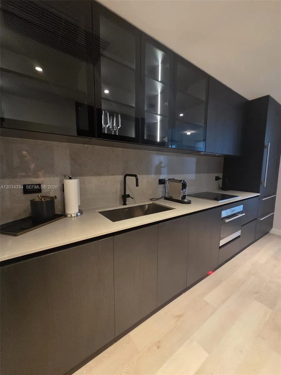 20 NE 11 #2208 South Miami, FL 33132