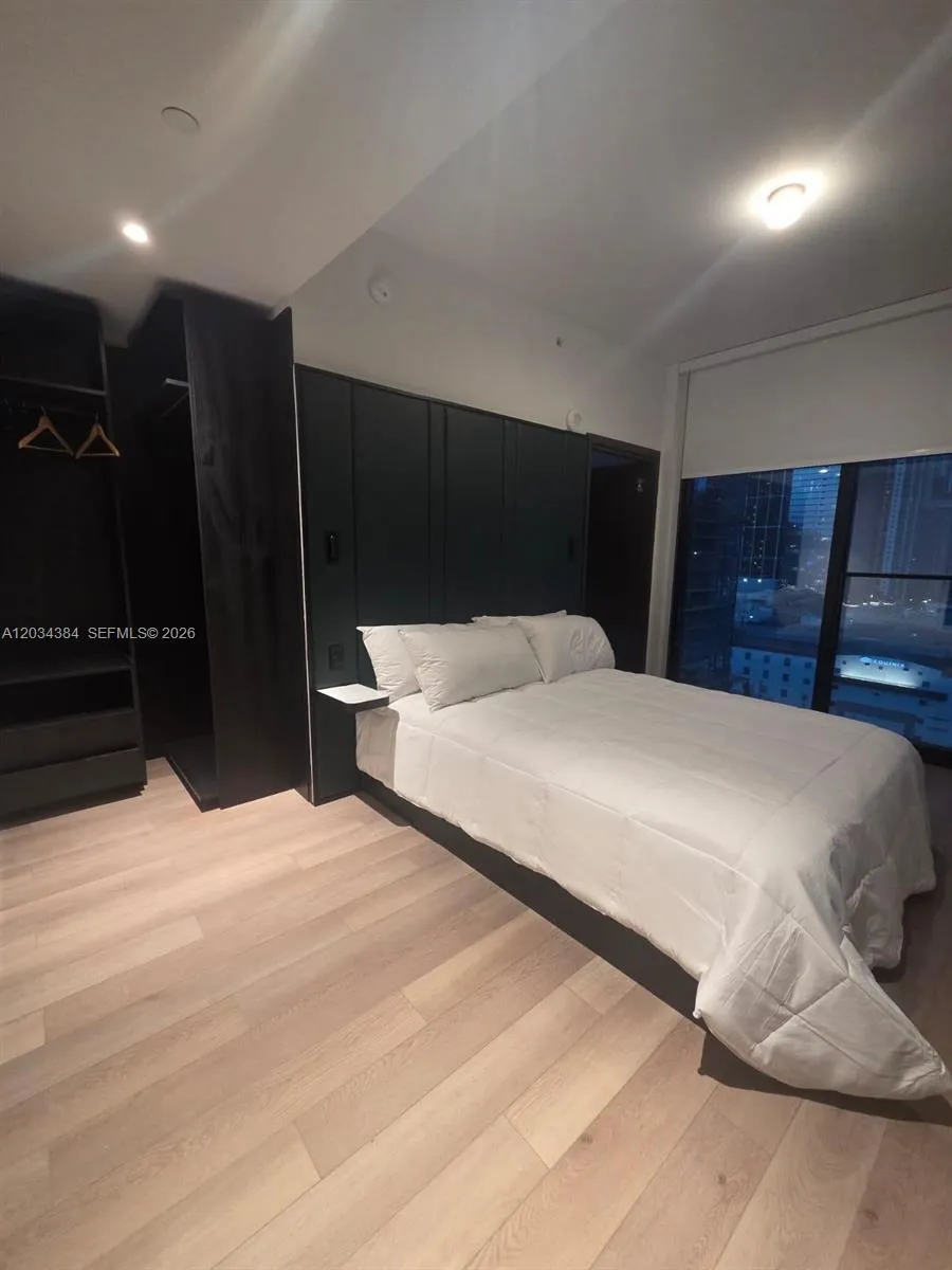 20 NE 11 #2208 South Miami, FL 33132