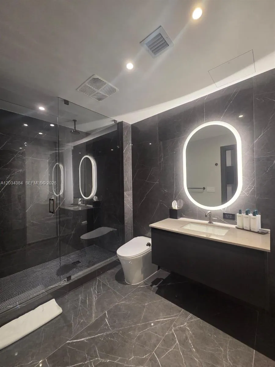 20 NE 11 #2208 South Miami, FL 33132