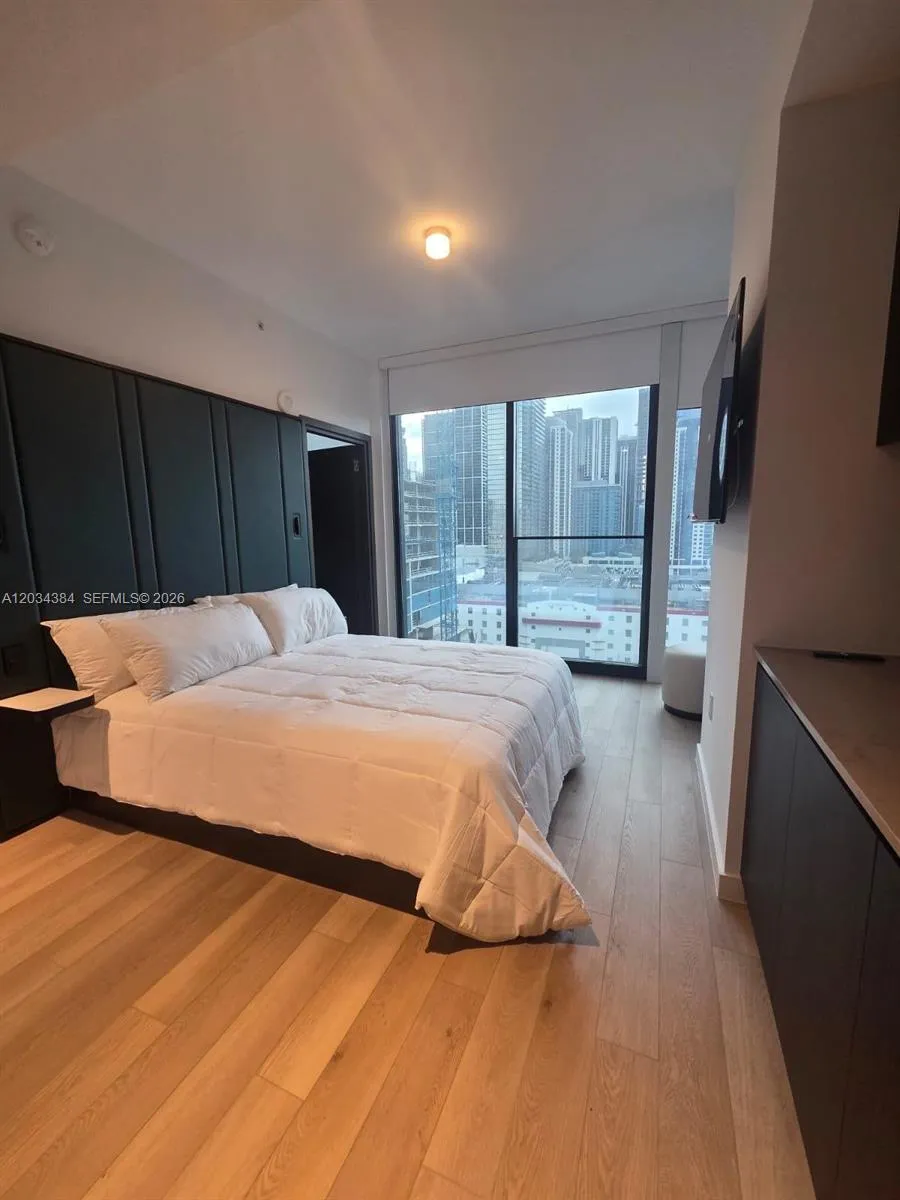 20 NE 11 #2208 South Miami, FL 33132