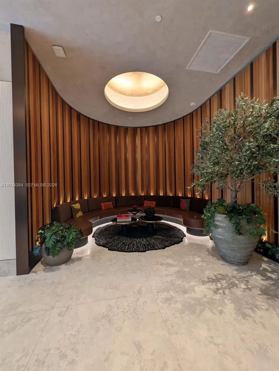20 NE 11 #2208 South Miami, FL 33132