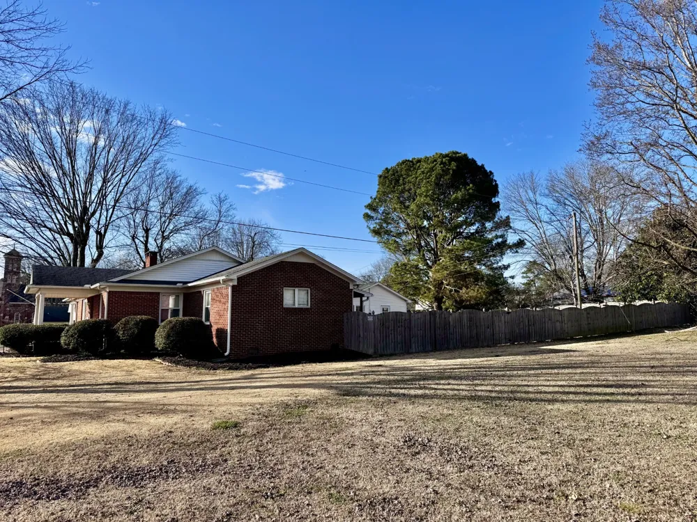 211 Church St Loretto, TN 38469