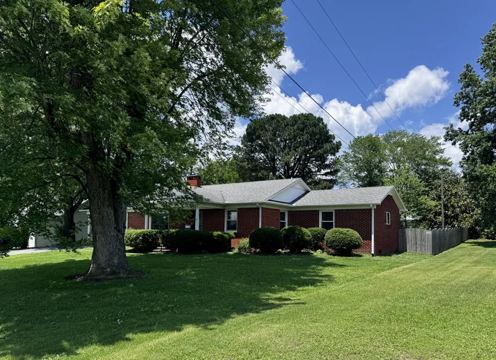 211 Church St Loretto, TN 38469
