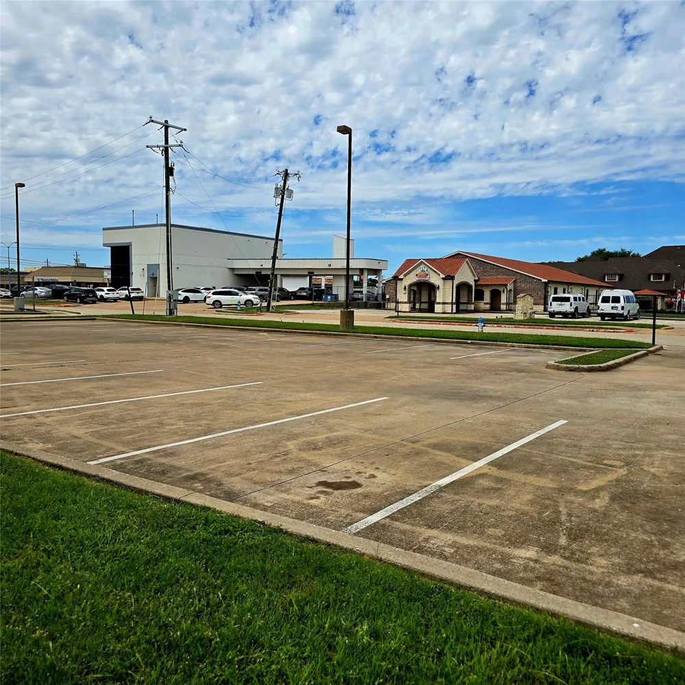 700 Center Ridge Drive Duncanville, TX 75116
