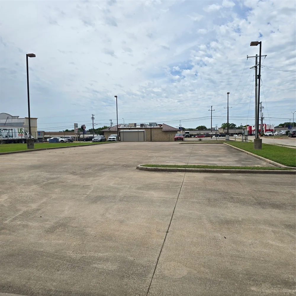 700 Center Ridge Drive Duncanville, TX 75116