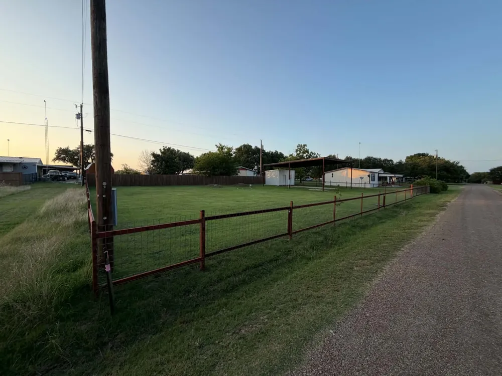 367 CR 1627 Clifton, TX 76634