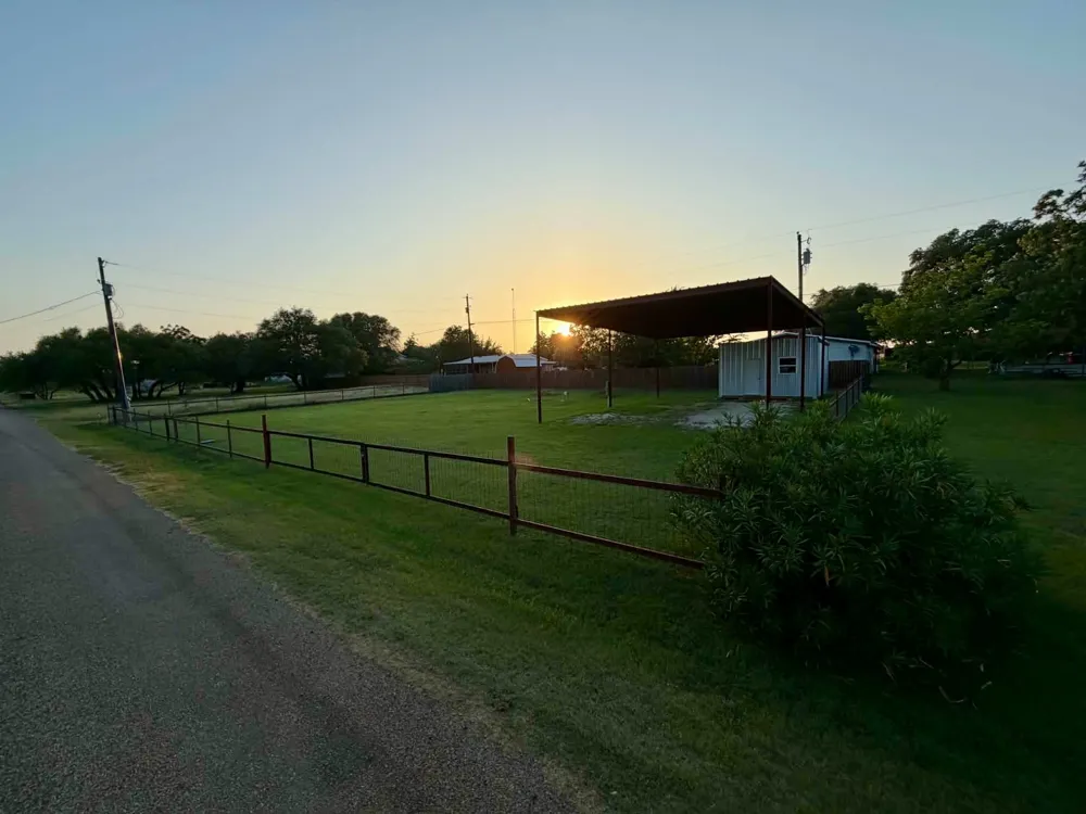 367 CR 1627 Clifton, TX 76634