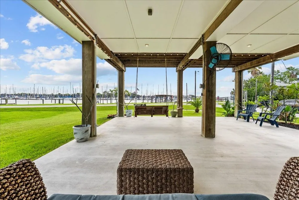403 W Shore Drive Clear Lake Shores, TX 77565