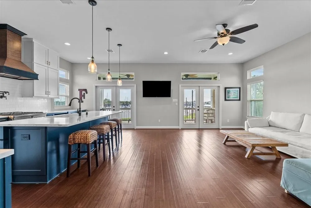 403 W Shore Drive Clear Lake Shores, TX 77565
