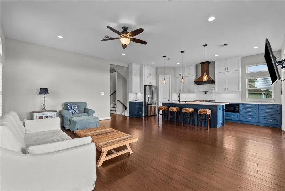 403 W Shore Drive Clear Lake Shores, TX 77565