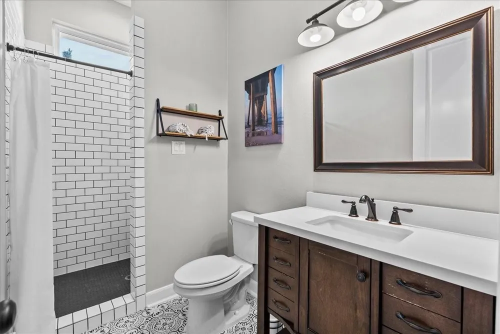 403 W Shore Drive Clear Lake Shores, TX 77565