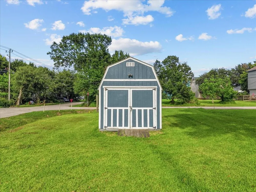 403 W Shore Drive Clear Lake Shores, TX 77565