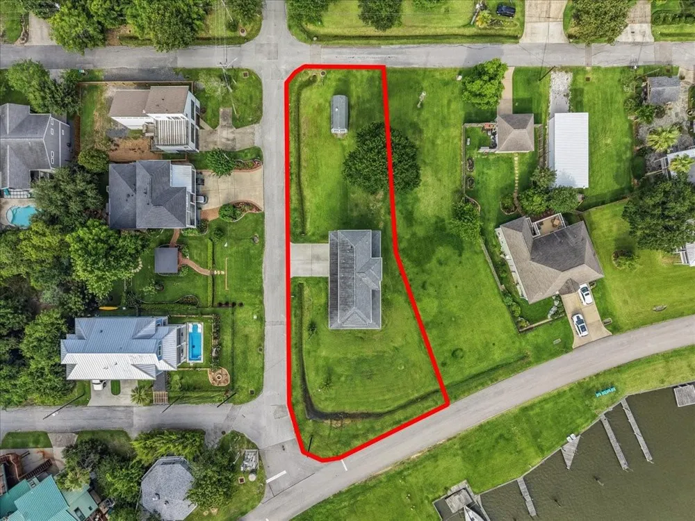 403 W Shore Drive Clear Lake Shores, TX 77565