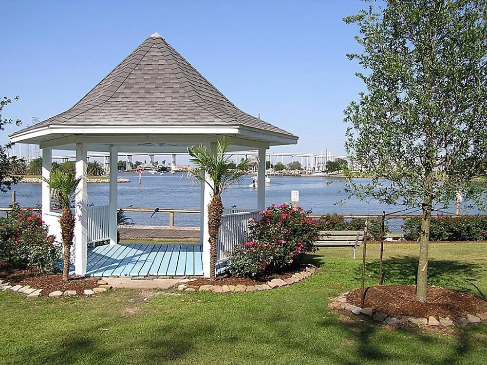 403 W Shore Drive Clear Lake Shores, TX 77565