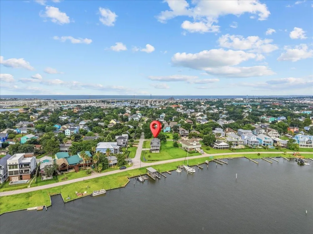 403 W Shore Drive Clear Lake Shores, TX 77565