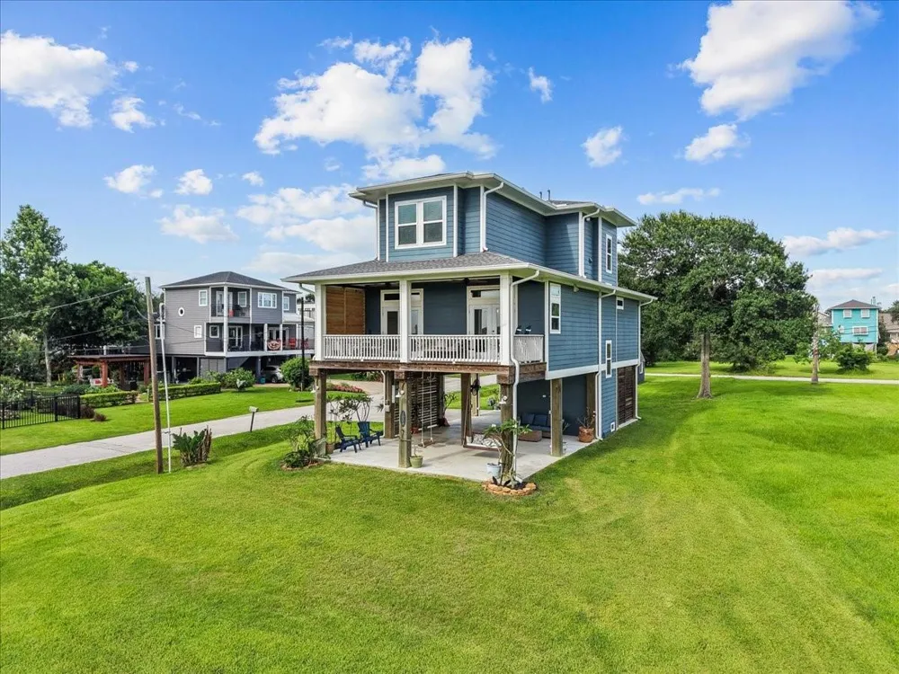 403 W Shore Drive Clear Lake Shores, TX 77565