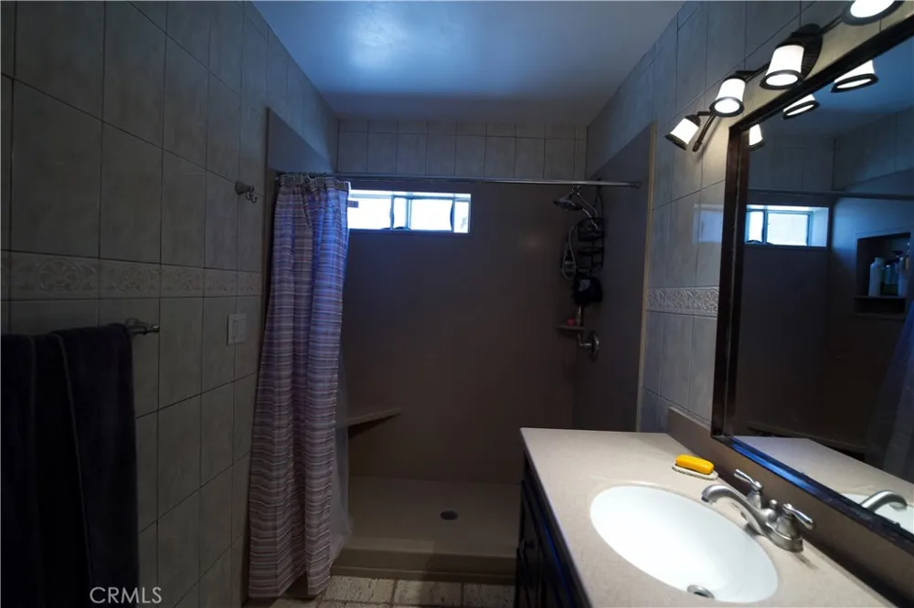 2770 Ladera San Bernardino, CA 92405