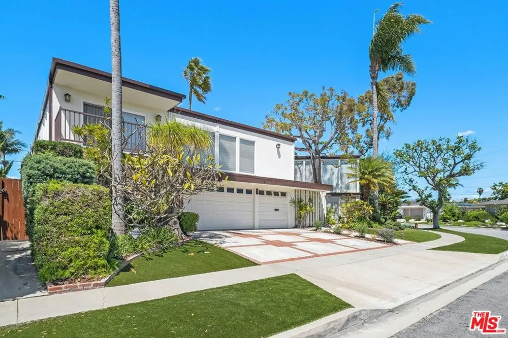6505 S Halm Avenue Los Angeles, CA 90056