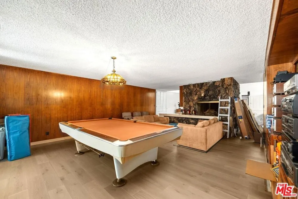 6505 S Halm Avenue Los Angeles, CA 90056