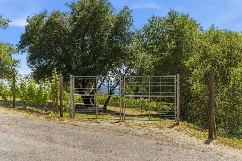 Miller Hill Road Los Gatos, CA 95033