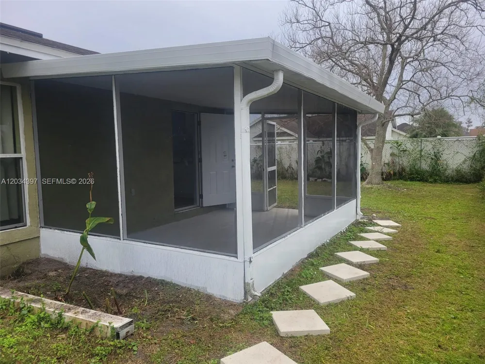 20420 Marlin st #B Orlando, FL 32833