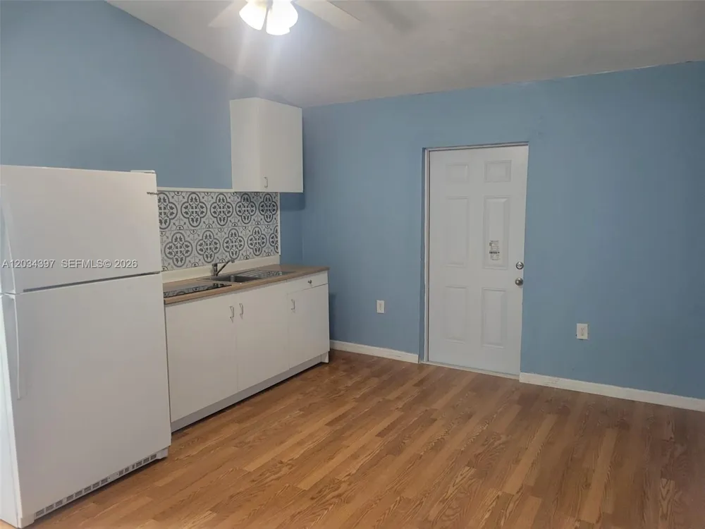 20420 Marlin st #B Orlando, FL 32833