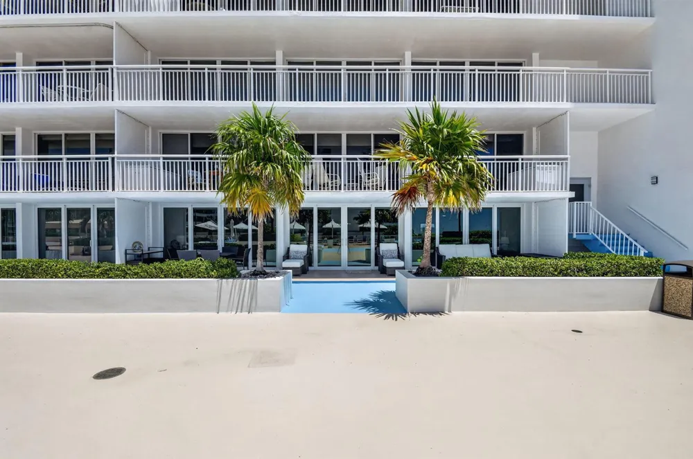 3546 S Ocean Boulevard #203 South Palm Beach, FL 33480
