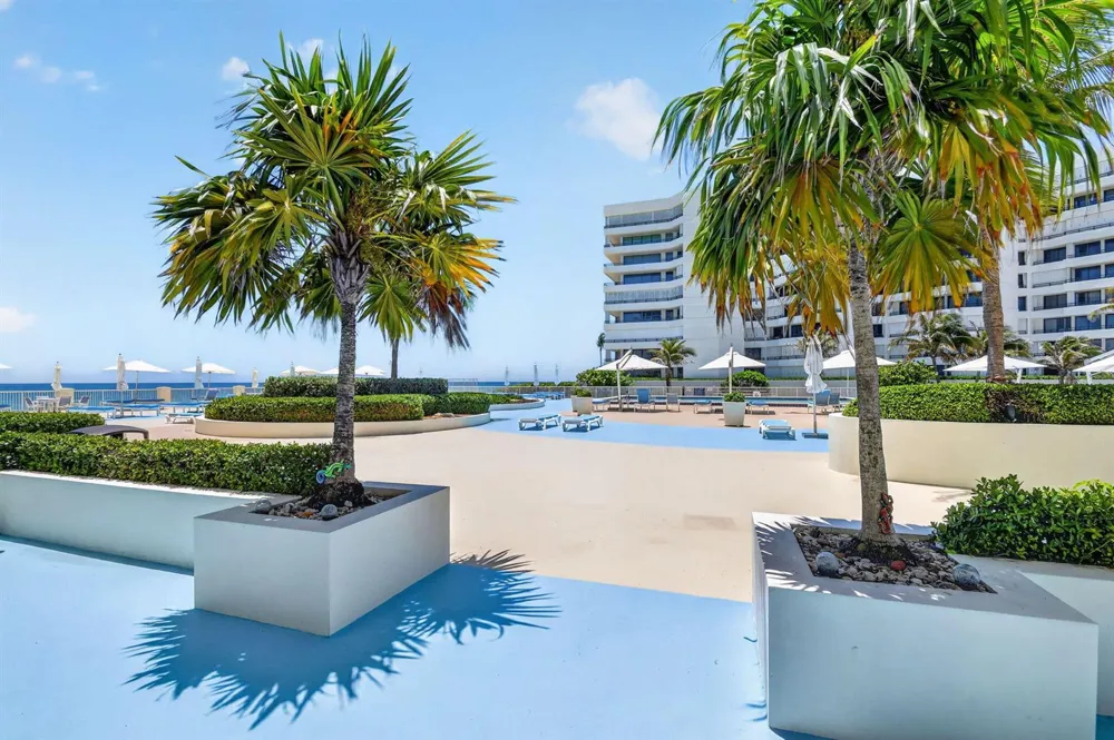 3546 S Ocean Boulevard #203 South Palm Beach, FL 33480