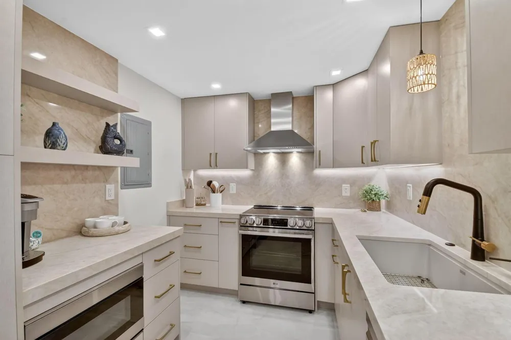3546 S Ocean Boulevard #203 South Palm Beach, FL 33480
