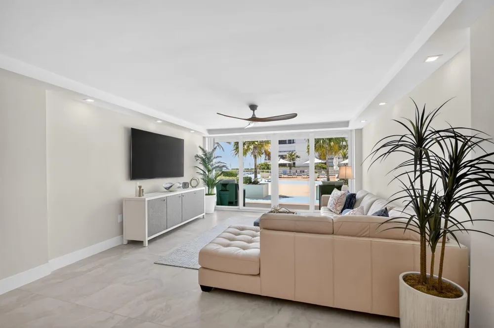 3546 S Ocean Boulevard #203 South Palm Beach, FL 33480