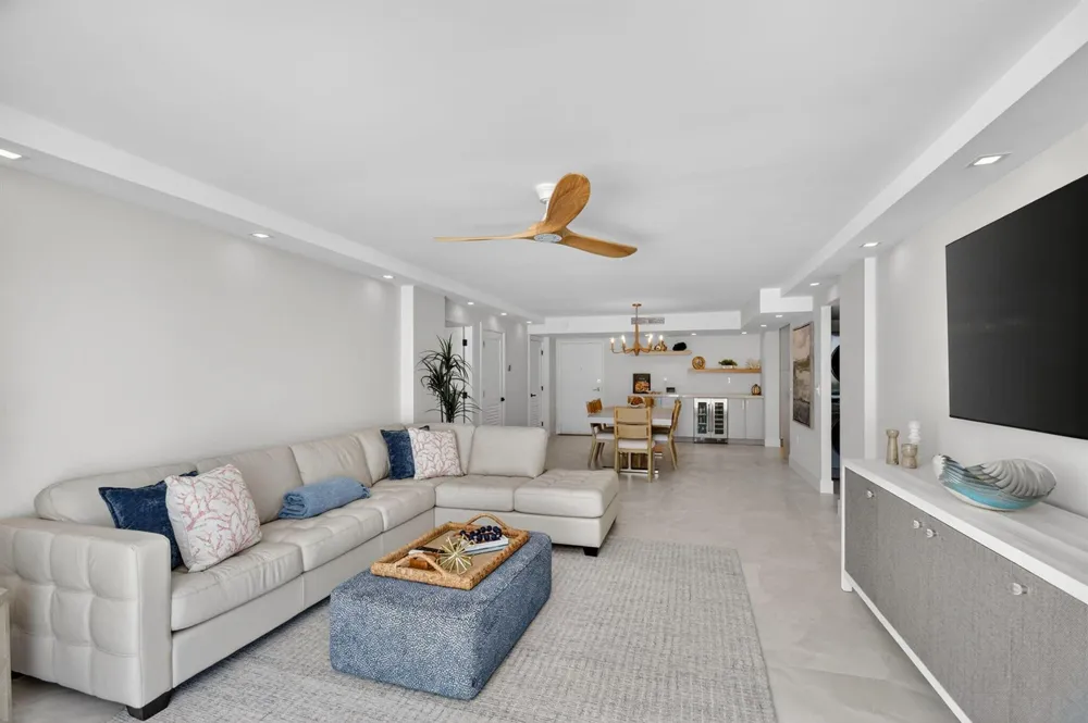 3546 S Ocean Boulevard #203 South Palm Beach, FL 33480