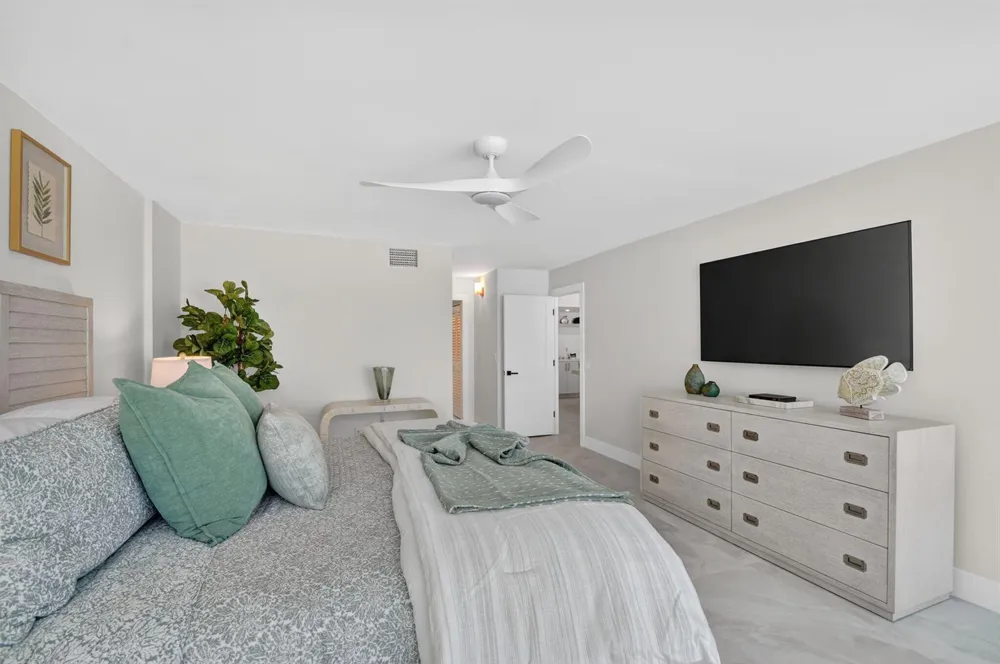 3546 S Ocean Boulevard #203 South Palm Beach, FL 33480